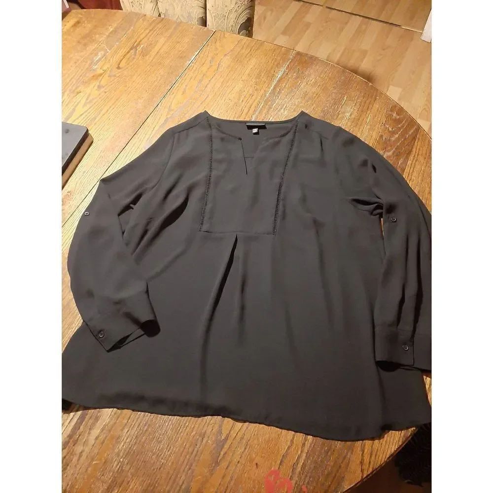 Size 14/16 Lane Bryant Black VNeck Long Sleeve Blouse Shirt Top
